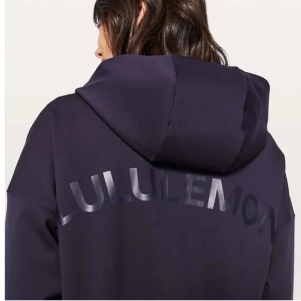 Lululemon size 6 navy blue jacket